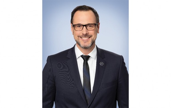 r9889_16_francois_roberge_thumbnail.jpg