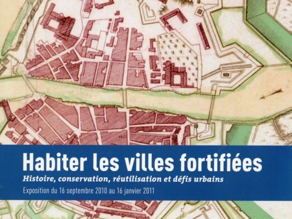 Robert DULAU, Pascal MORY, Olivier RIBETON, Habiter les villes fortifiées, histoire, conservation, réutilisation et défis urbains, Musée Basque et de l'histoire de Bayonne,2010  